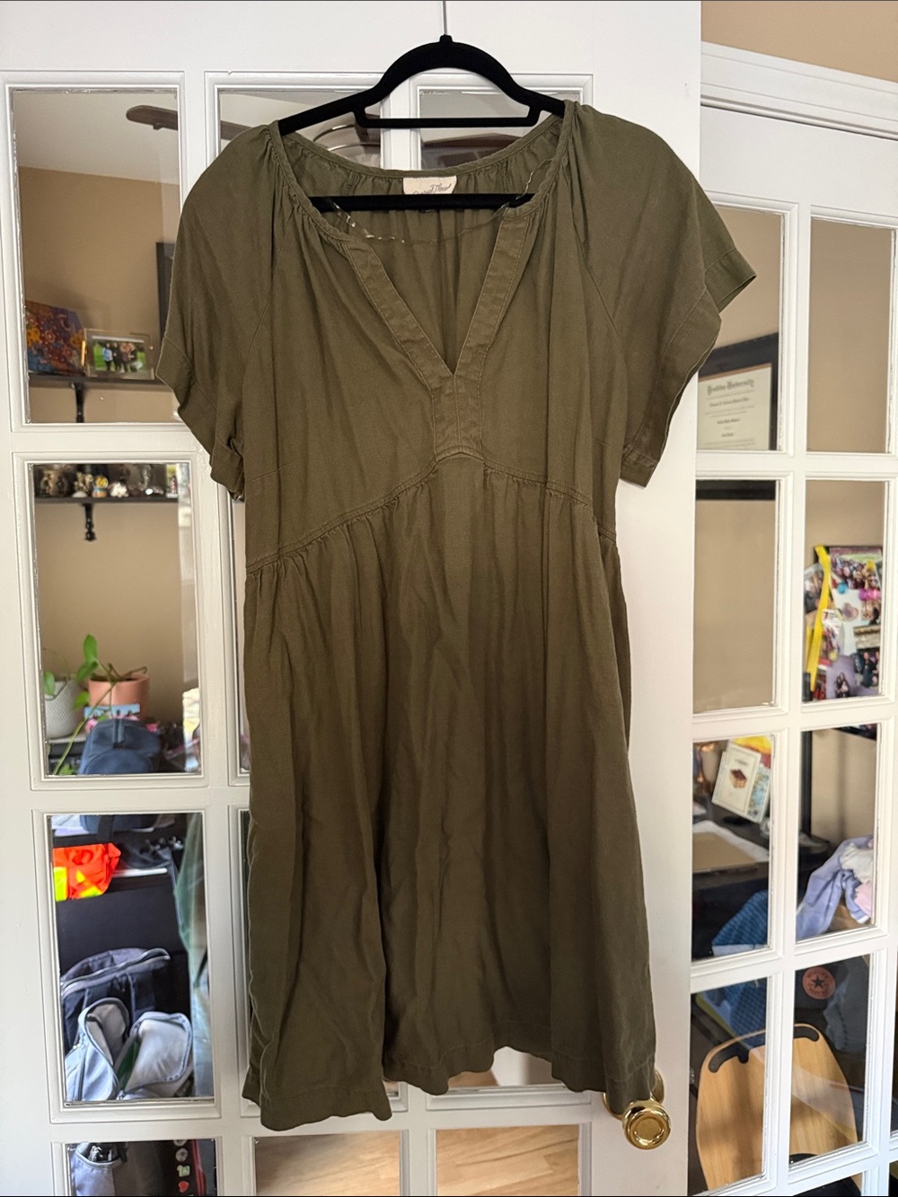 Universal Thread Olive Green V-Neck Short Sleeve Mini Dress